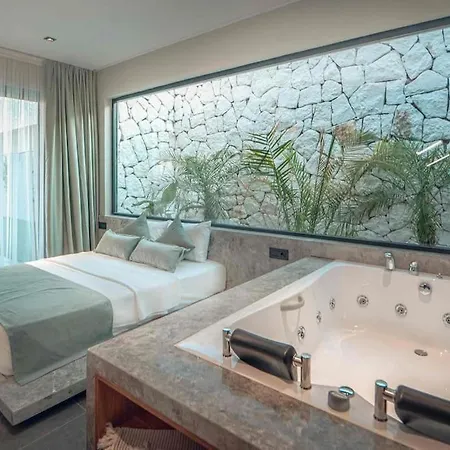 Viohouses 4- Luxury Private Korunakli Oezel Havuzlu 빌라