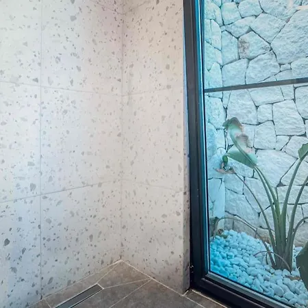 Viohouses 4- Luxury Private Korunakli Oezel Havuzlu 빌라