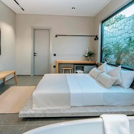 Viohouses 4- Luxury Private Korunakli Oezel Havuzlu 페티예