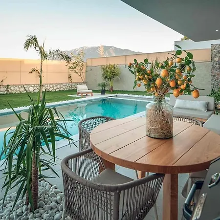 Viohouses 4- Luxury Private Korunakli Oezel Havuzlu